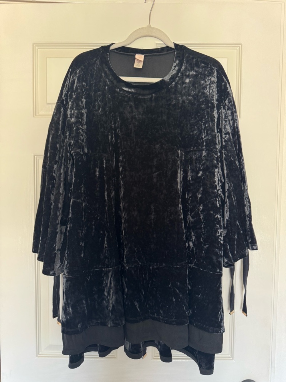 We are HAH Velvet Black Bell Sleeve Women's Dress